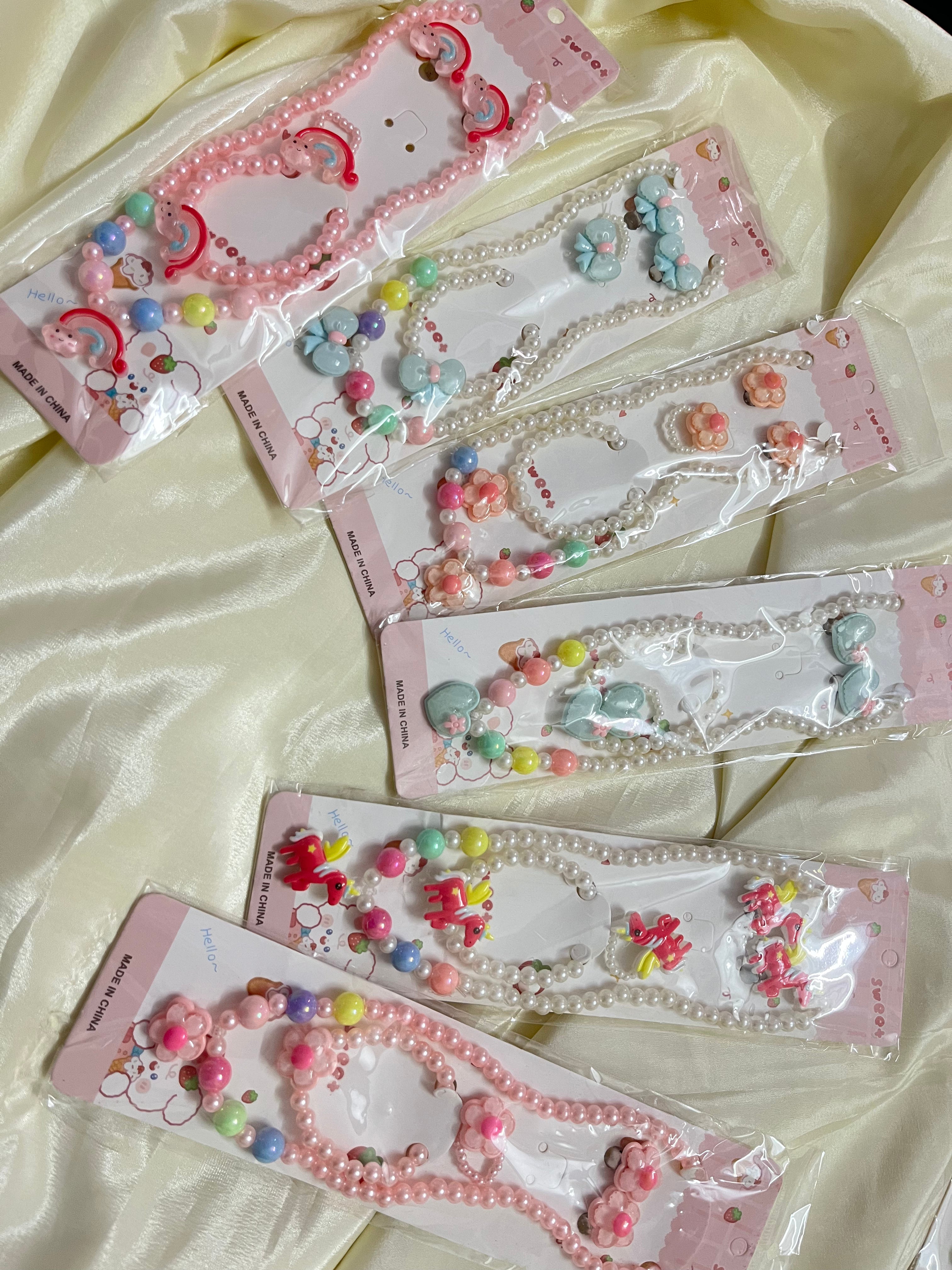 Kids accessories set