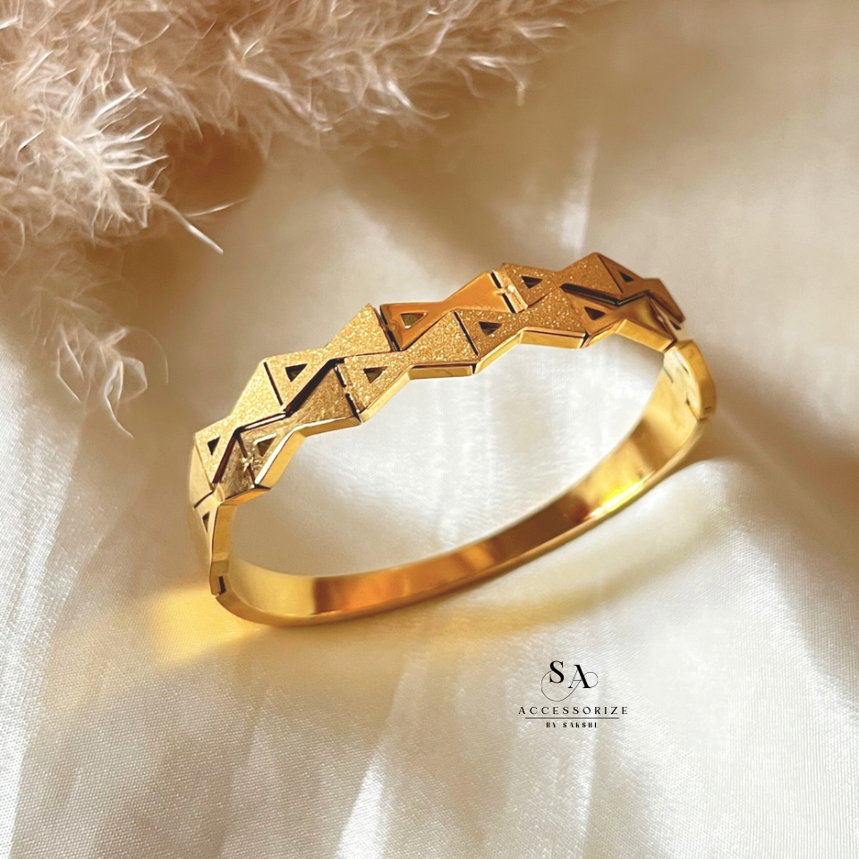 Golden Mirage