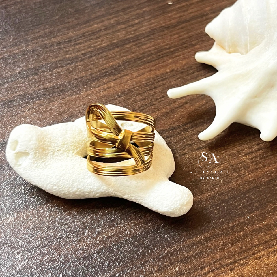 Aurora bow ring