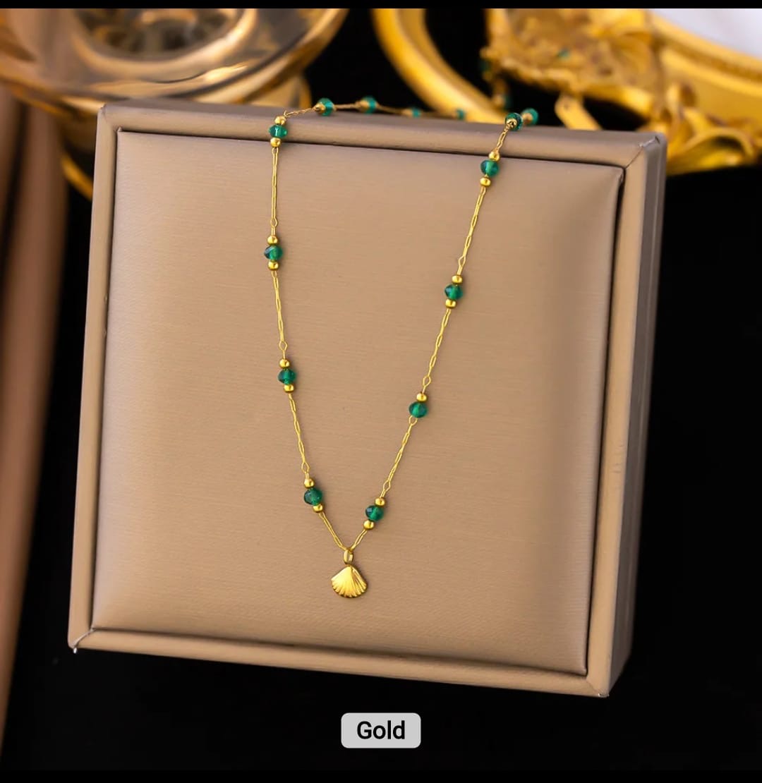 Emerald beaded chain