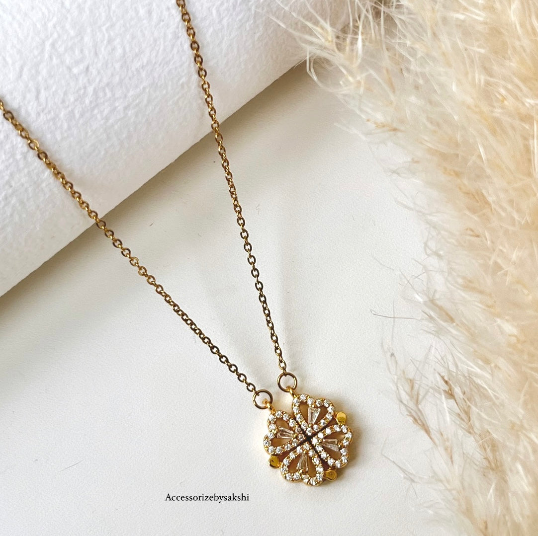 Flower neckchain