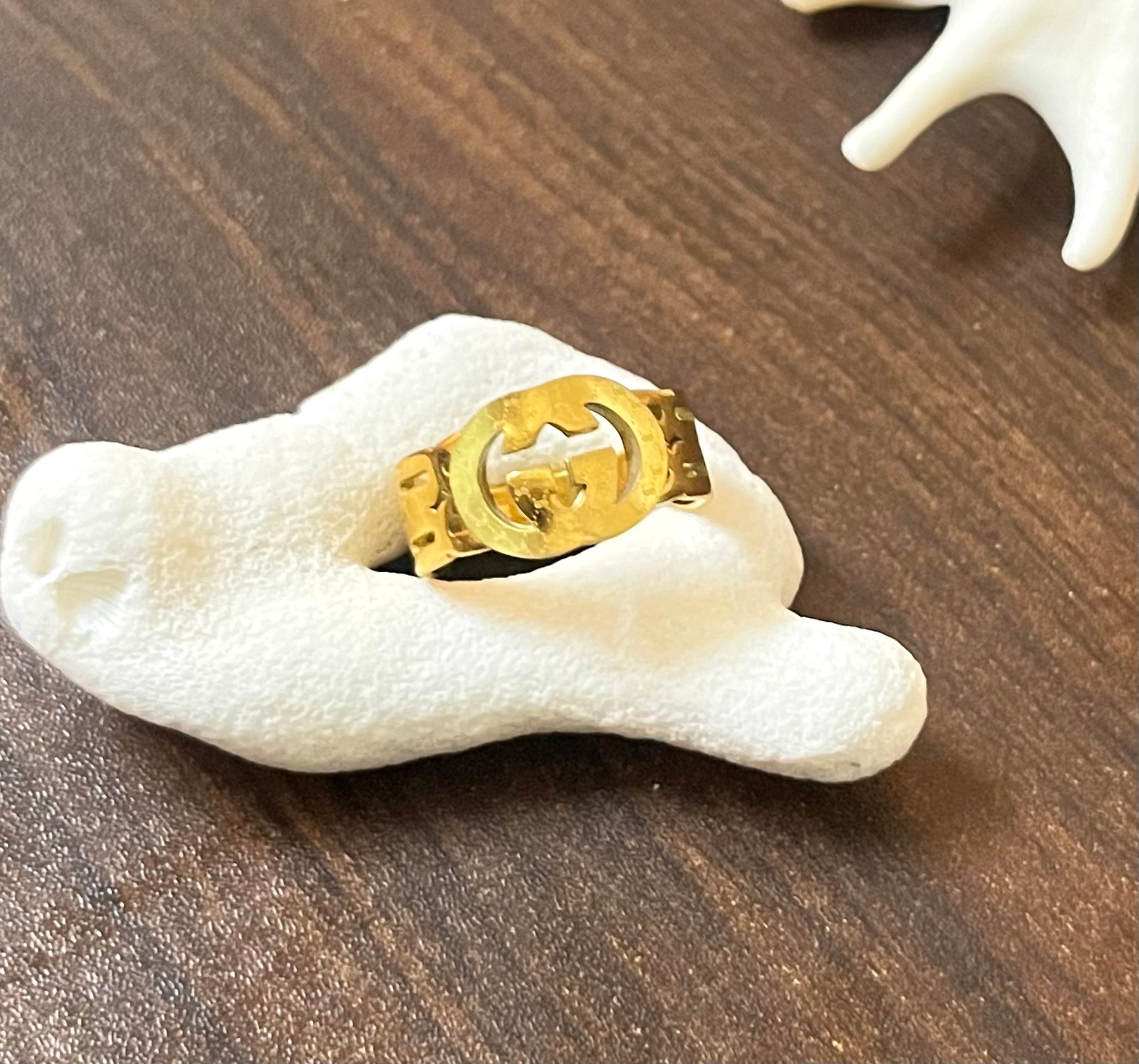 GG ring
