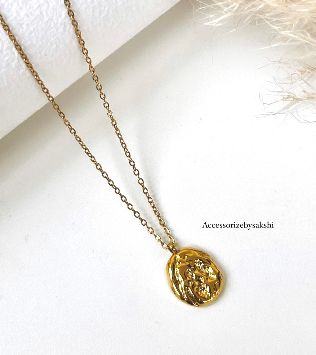 Rebecca neckchain