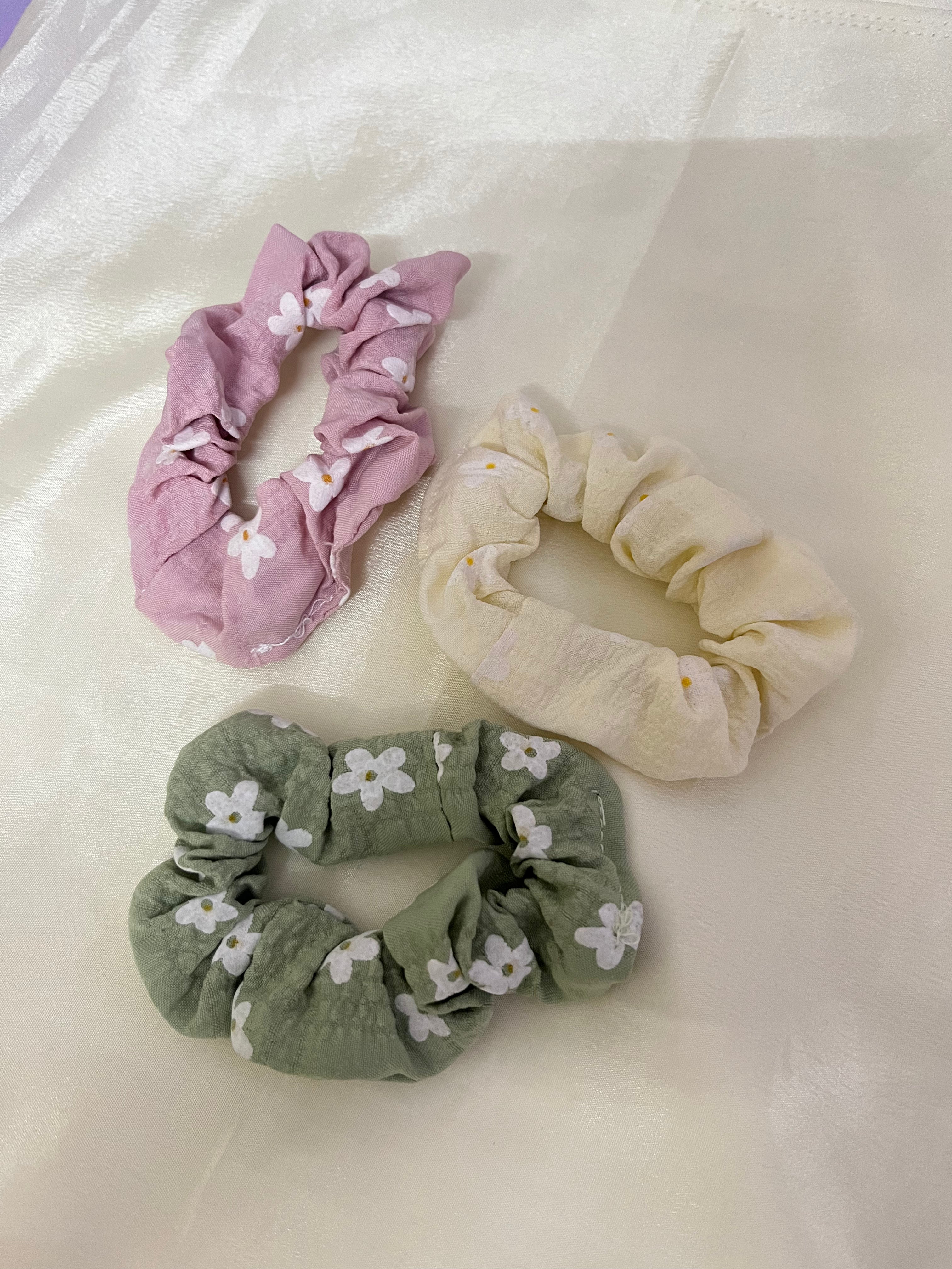Floral print scrunchies