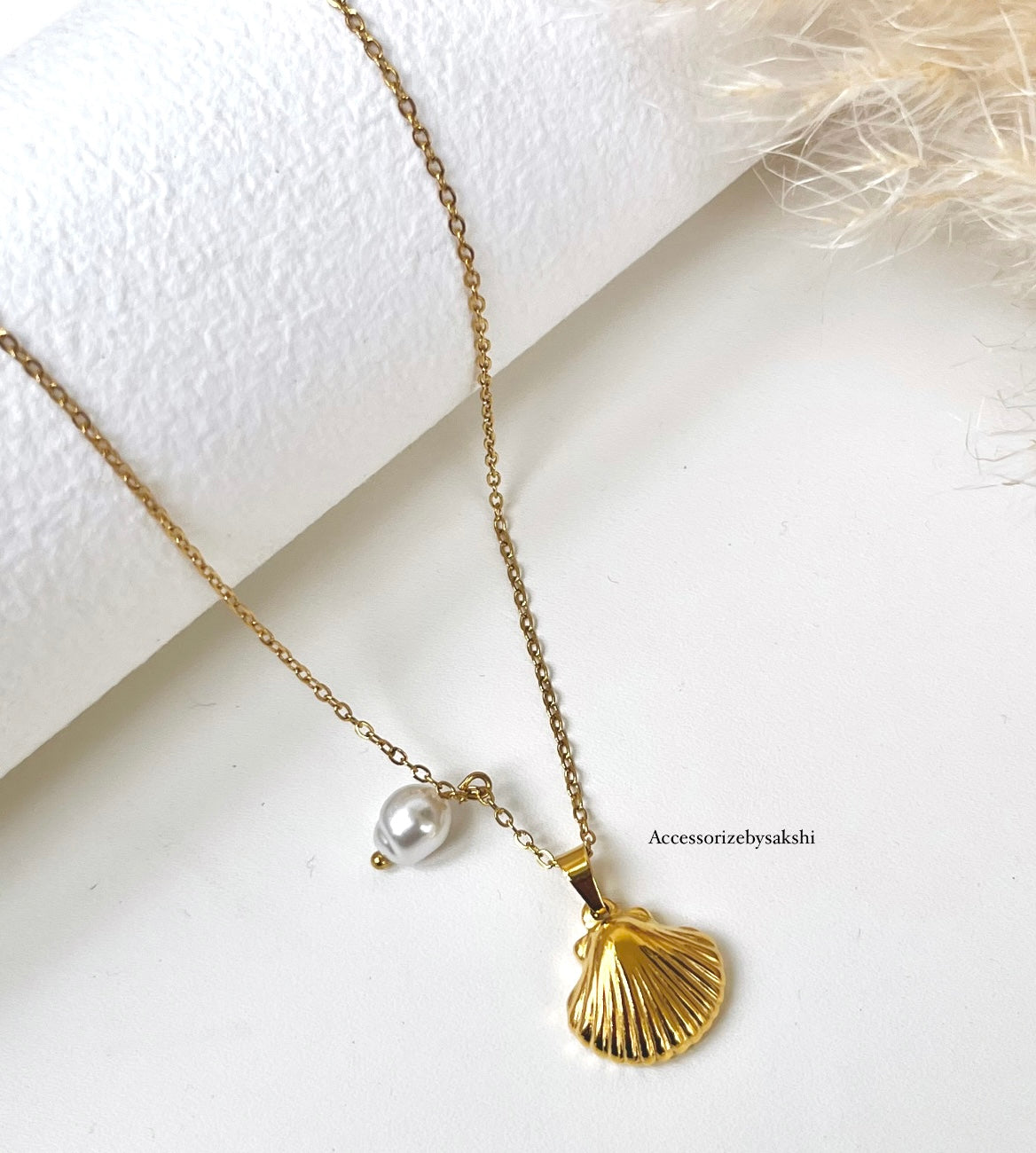 Shell pearl chain