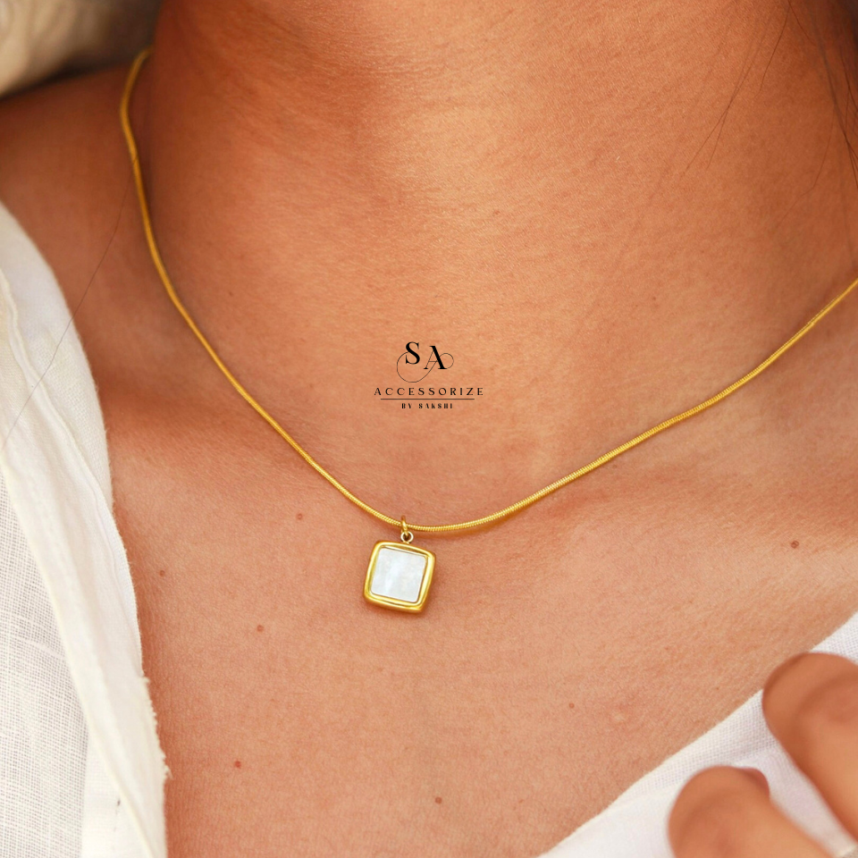 Ellie neckchain