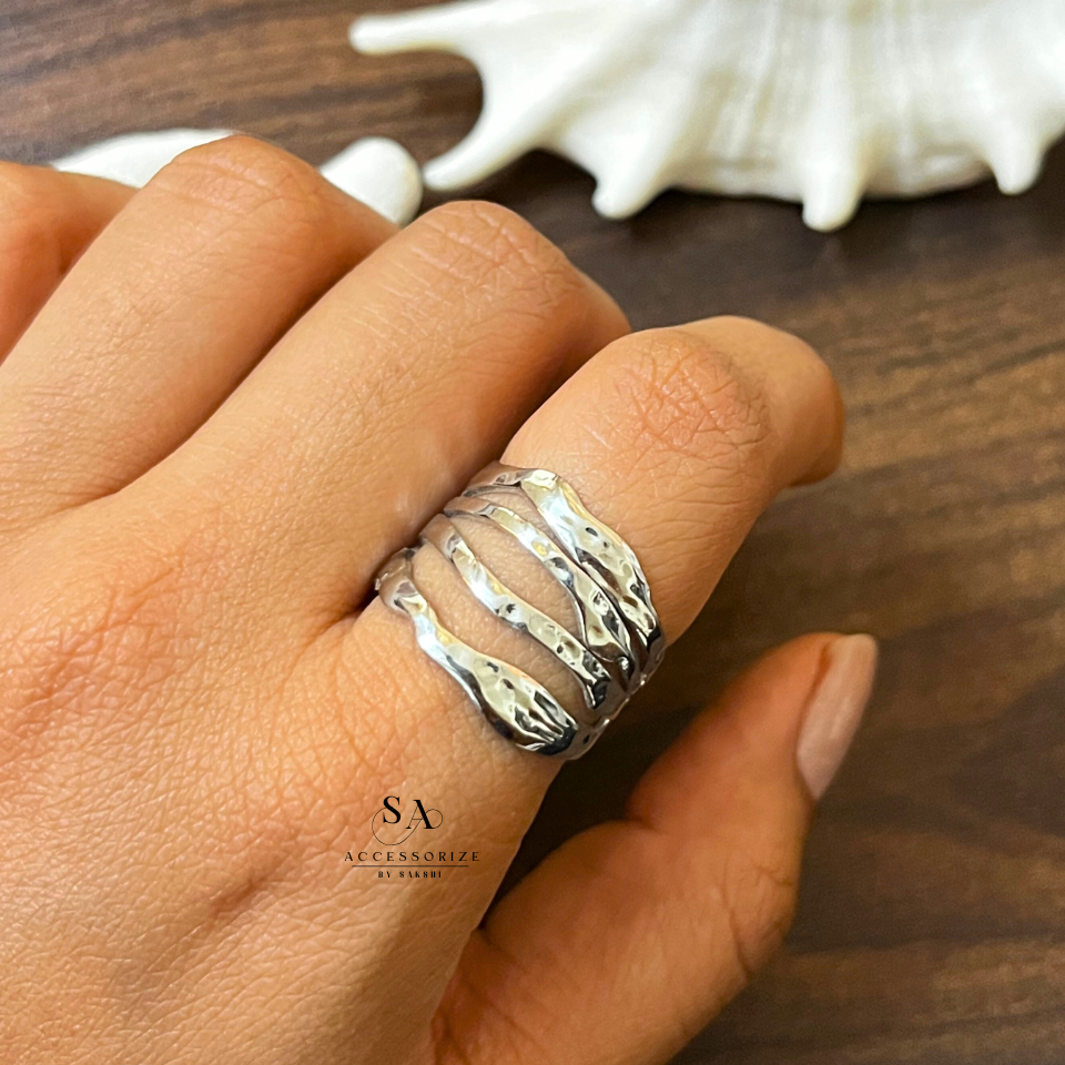 Silver sophia ring