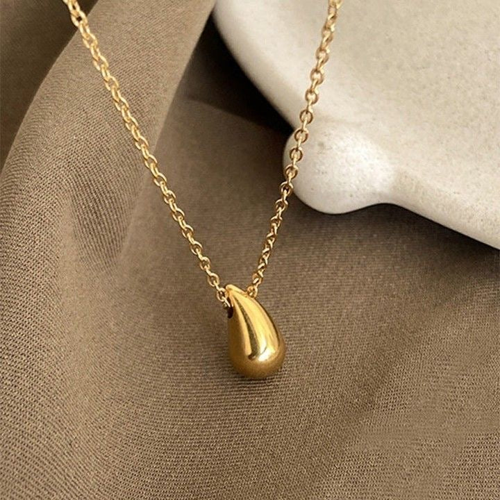 Teardrop chain
