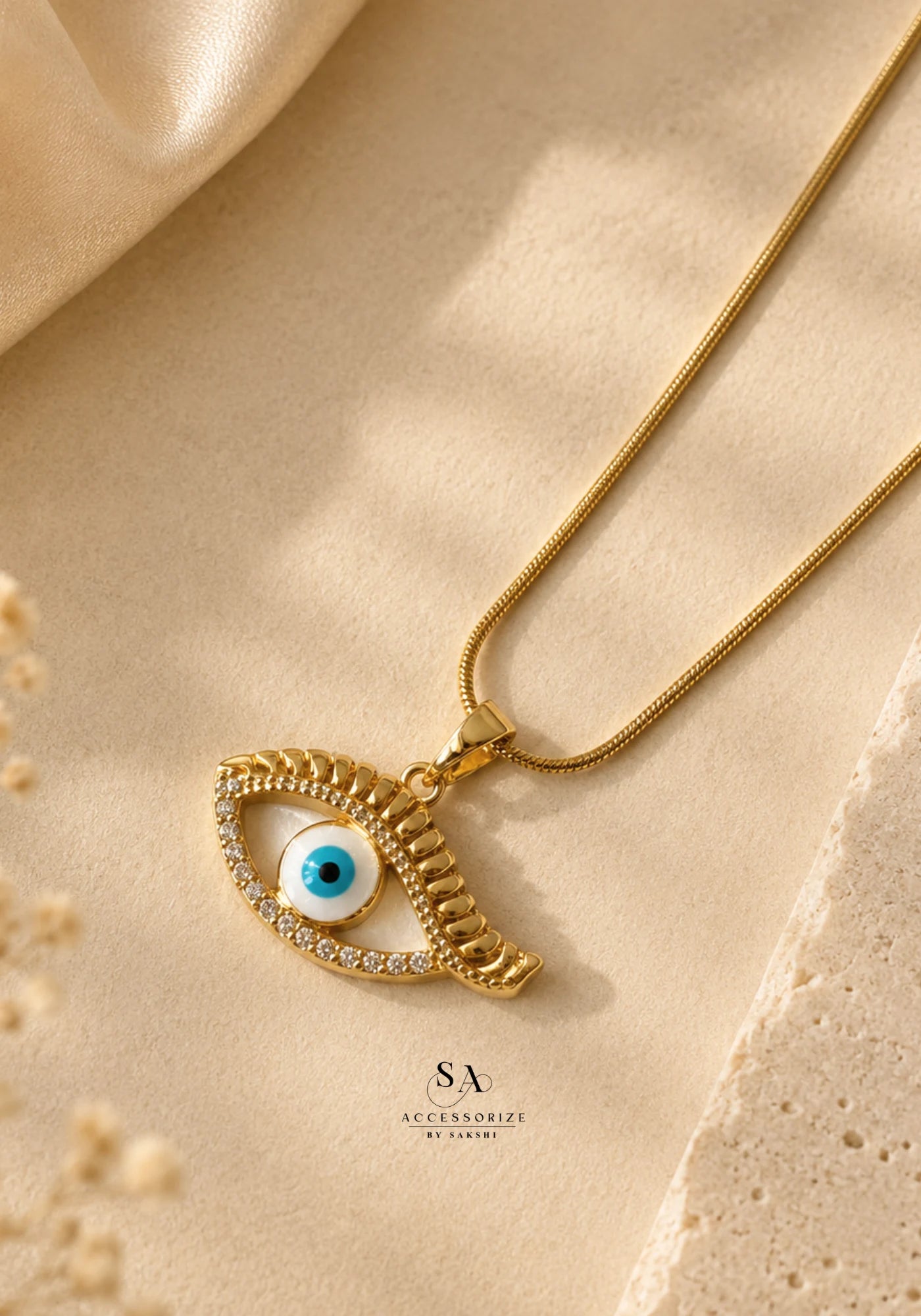 Halo Eye Necklace