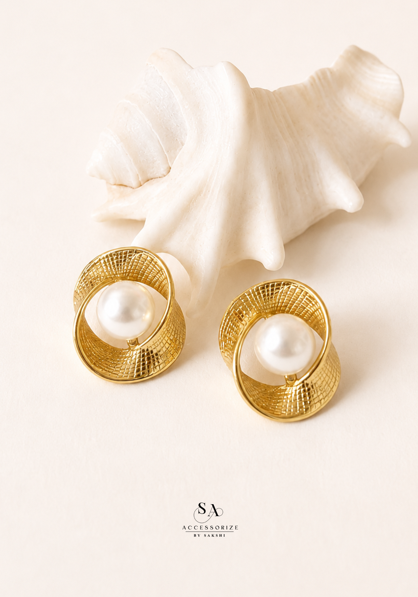 Pearl Halo Studs