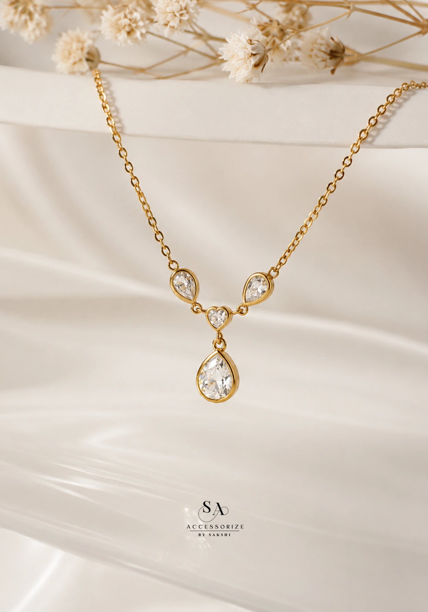 Yuri Necklace