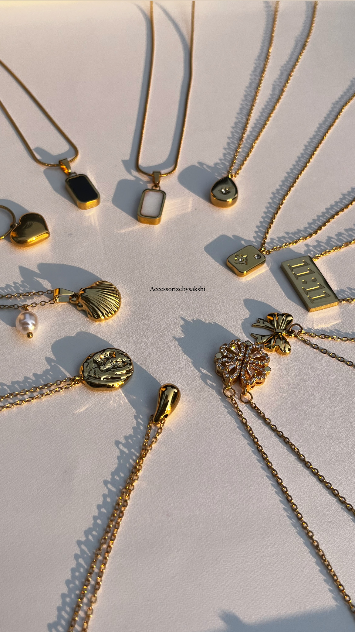 Anti tarnish and waterproof neckpiece