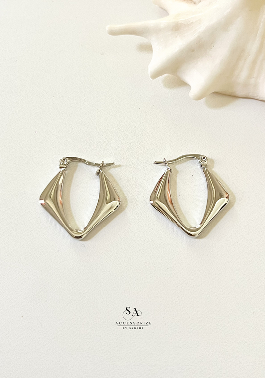 Mia hoops