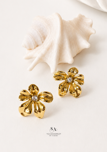 Amara Studs