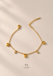 Heart charm bracelet