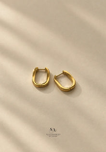 Amby hoops