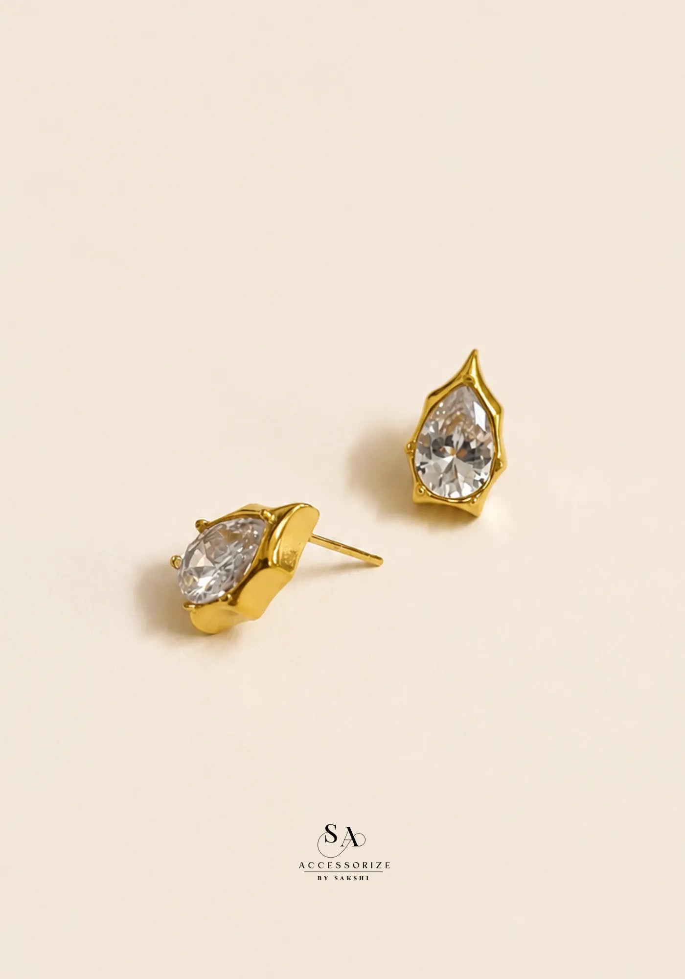 Dragon studs