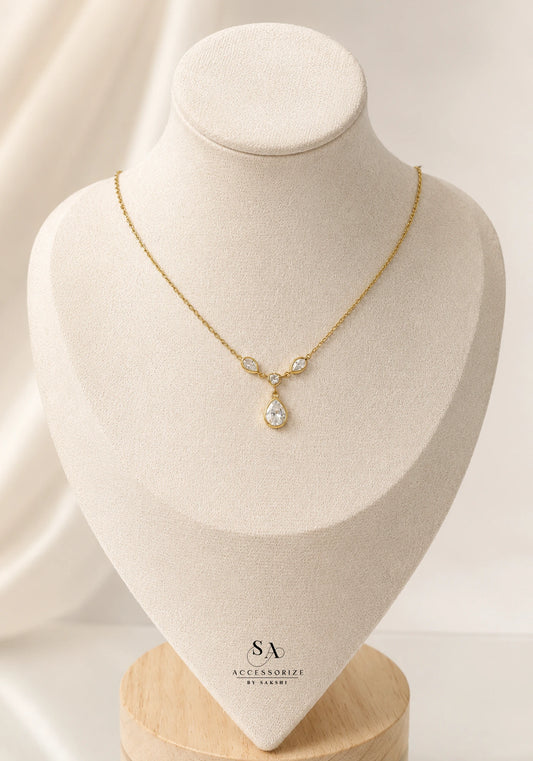 Yuri Necklace