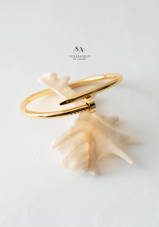 Nail bracelet